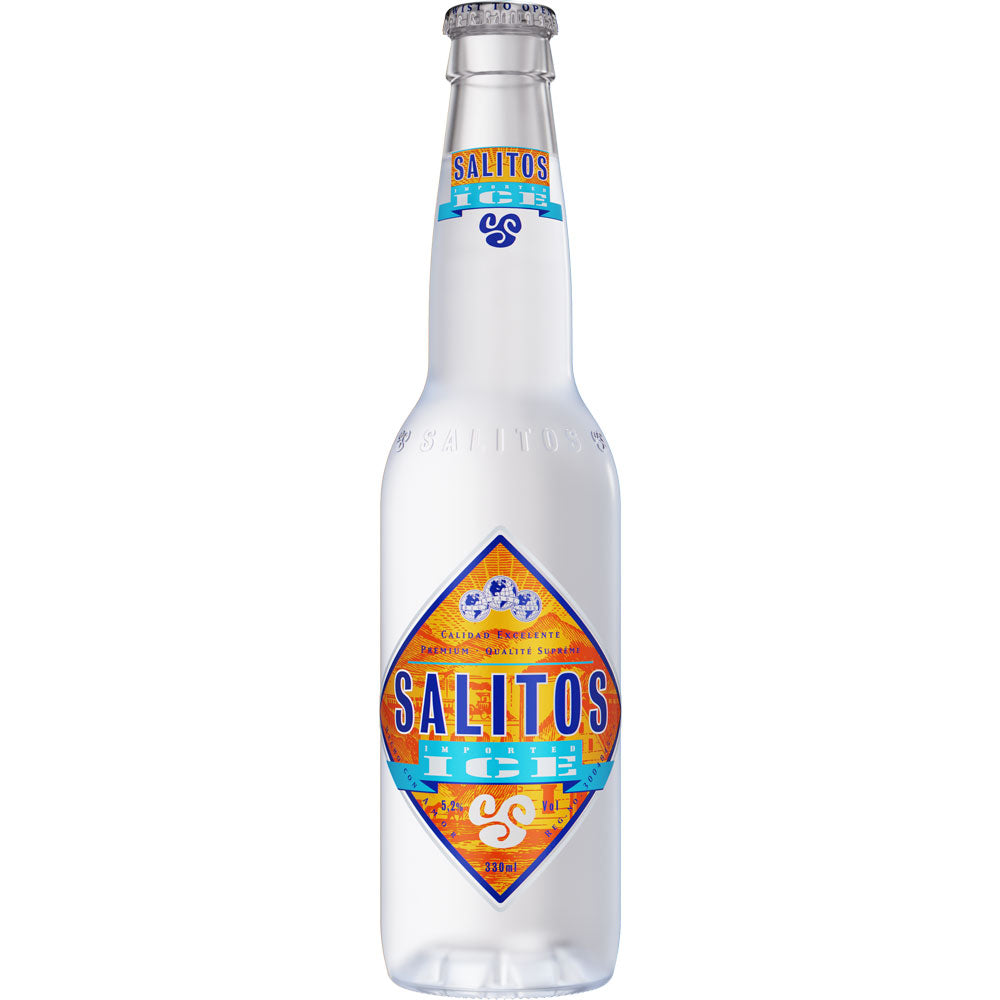Eine klare Salitos Ice 0,33L Mehrwegflasche mit blauer, gelber und oranger Beschriftung auf der Vorderseite von Salitos, mit erfrischendem Limetten-Tequila-Geschmack; erhältlich im 24er-Pack.