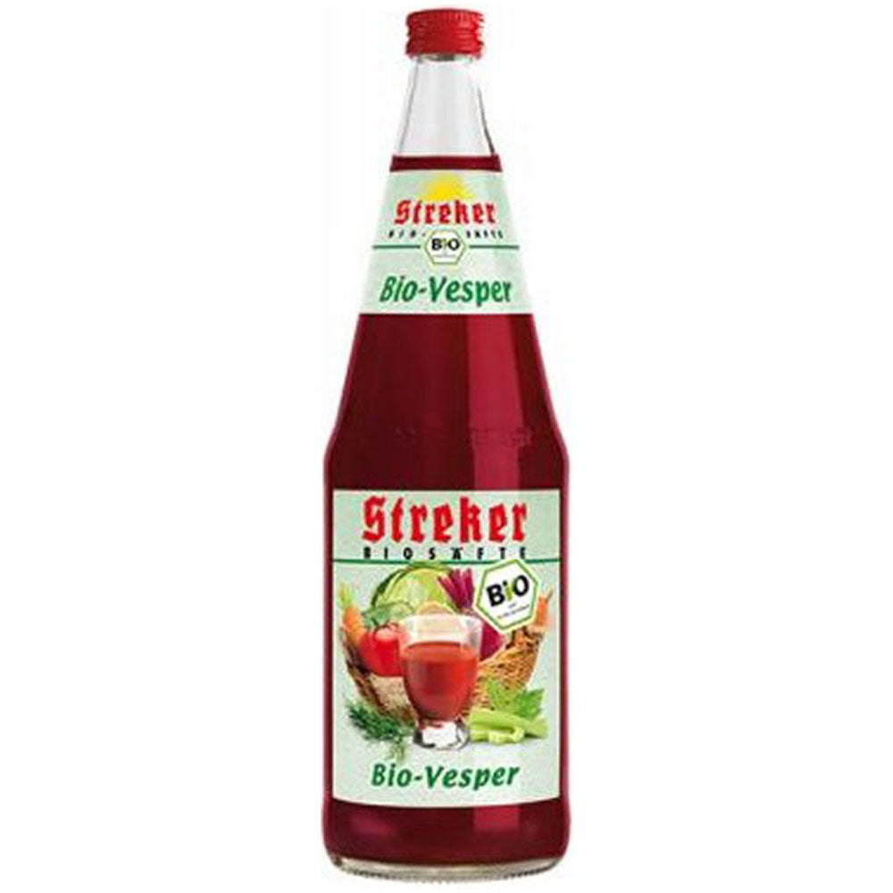 Eine Flasche Streker BIO Vesper Tomaten-Gemüsesaft (6x1L, MEHRWEG) von Streker, gefüllt mit rotem, milchsauer vergorenem Gemüsesaft und einem grün-weißen Etikett mit Fruchtabbildungen.