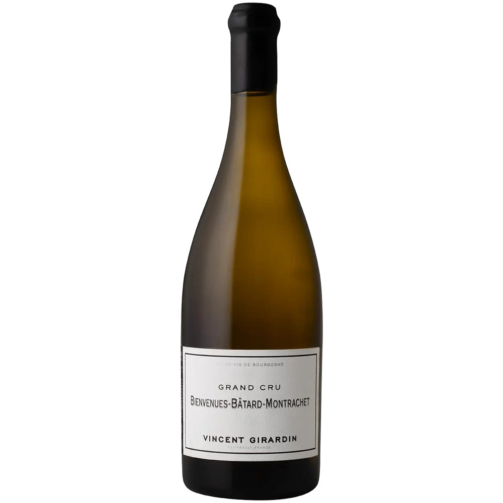 Eine Flasche Vincent Girardin „Bienvenues-Bâtard-Montrachet Grand Cru AOC 2015“ Weißwein mit weißem Etikett, meisterhaft gekeltert aus außergewöhnlichen Burgunder-Chardonnay-Trauben.