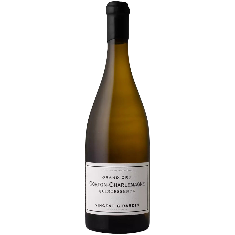 Eine Flasche Vincent Girardin Corton-Charlemagne Grand Cru Quintessence AOC 2018 mit weißem Etikett verkörpert den besten Ausdruck eines burgundischen Weißweins.