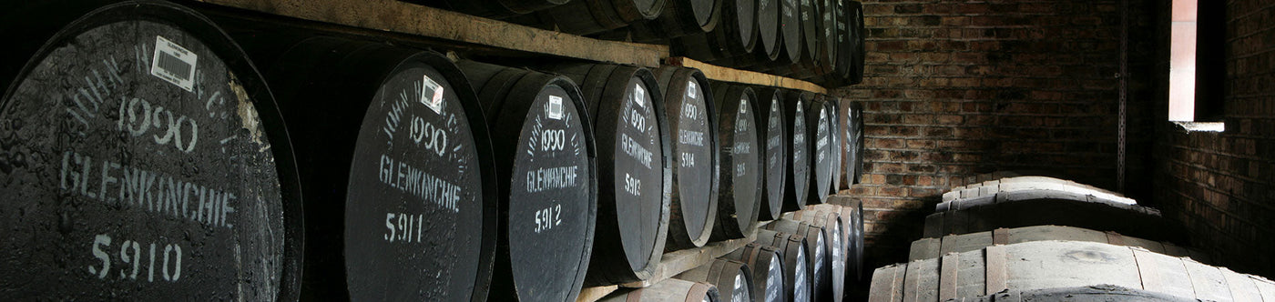 Single Malt Whisky reift in Fässern in der Glenkinchie Distellerie in den schottischen Lowlands