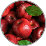 Rote Äpfel in Nahaufnahme als visuelle Darstellung des fruchtigen Aromas in Weißwein