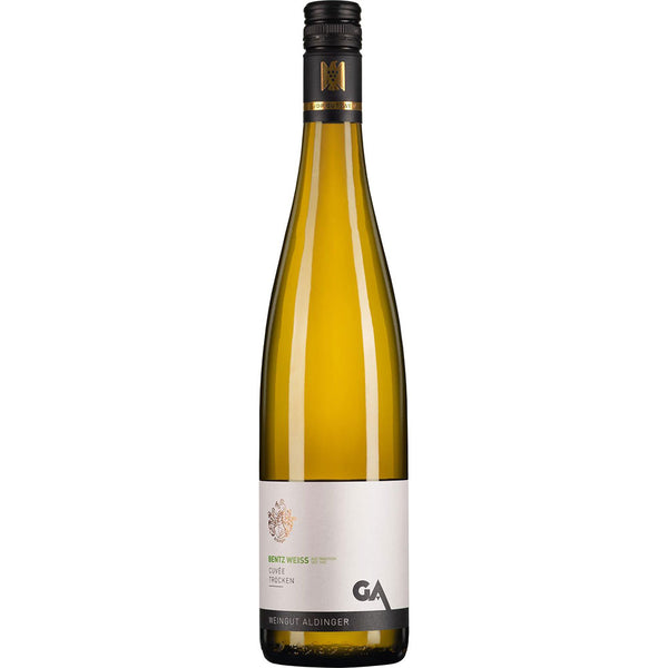 Eine Flasche Aldinger Bentz Weißwein-Cuvée trocken 2023 mit schwarzem Schraubverschluss und weißem Etikett - ideal als Sommerwein Deutschland oder gekühlt serviert als erfrischender Weißwein.