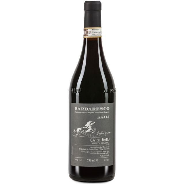Eine Flasche Ca' del Baio Asili Barbaresco DOCG 2022, ein italienischer Rotwein aus der Nebbiolo-Traube von Ca' del Baio, präsentiert in einer schwarzen Flasche mit dunklem Etikett.