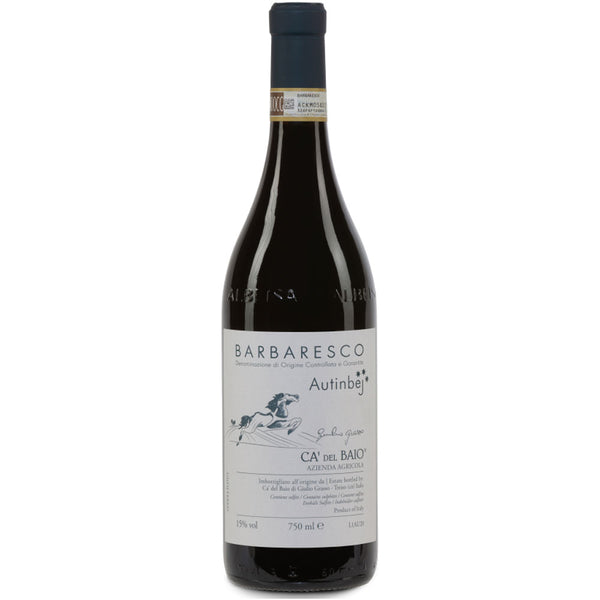 Eine Flasche Ca' del Baio Autinbej Barbaresco DOCG 2022, ein italienischer Rotwein auf Nebbiolo-Basis von Ca' del Baio, mit blauem Folienverschluss und detailliertem Frontetikett.