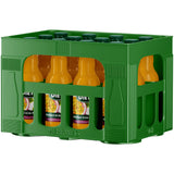 Eine grüne Kiste mit zwölf Flaschen Dietz Maracuja-Nektar (Passionsfruchtsaft), jeweils 0,2 l, mit orangefarbener Flüssigkeit und mit der Marke Dietz etikettiert.