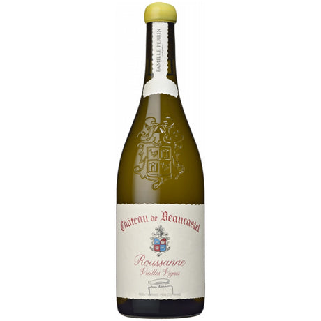 Eine Flasche „Famille Perrin Château de Beaucastel Châteauneuf-du-Pape Roussanne Vieilles Vignes 2021“ mit cremefarbenem Etikett und gelbem Verschluss.