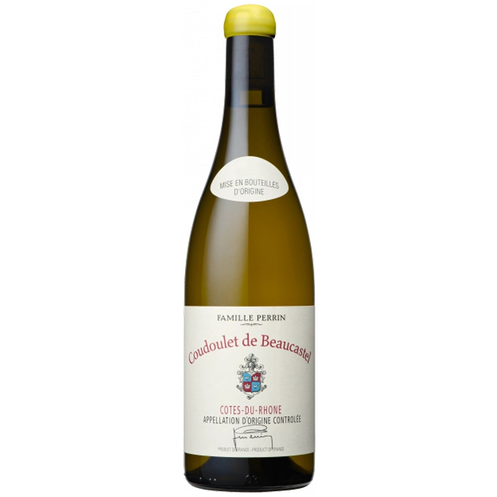 Eine Flasche „Famille Perrin Coudoulet de Beaucastel Côtes du Rhône Blanc AOC 2022“ mit cremefarbenem Etikett und goldfarbener Folienverzierung verkörpert die raffinierte Eleganz dieses renommierten Weißweins der Famille Perrin.