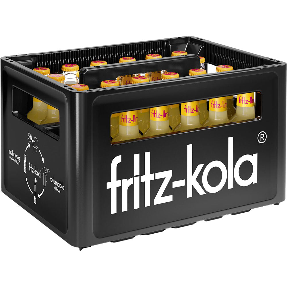 Eine schwarze Fritz-Kola-Kiste enthält 24 Glasflaschen (je 0,20 l) Fritz Limo Zitronen Limonade, eine erfrischende natürliche Zitronenlimonade mit gelben Verschlüssen und leuchtend gelber Flüssigkeit.