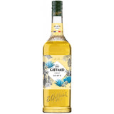 Giffard Agaven Sirup 1 Liter von Giffard kommt in einer Flasche mit gelbem Etikett, Agavenpflanzen und blauen Akzenten, ideal, um Ihre Lieblingsgetränke und Rezepte mit natürlicher Süße zu verfeinern.