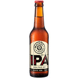 Maisel & Friends IPA Indian Pale Ale 4x6er 24x0,33L (MEHRWEG) kommt in Braunglasflaschen mit einem cremefarbenen und schwarzen Etikett mit der Aufschrift "IPA". Dieses kräftige Craft Beer ist für seinen erfrischenden Geschmack und seinen unverwechselbaren Stil bekannt.