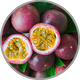 Aufgeschnittene Maracuja mit sichtbaren Kernen, symbolisch für das tropisch-exotische Aroma in aromatischen Weißweinen