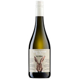 Eine Flasche Kühling-Gillot Sauvignon Blanc von Gillot Edition Hase trocken 2025, mit einem Hasen auf dem Etikett und weißem Verschluss - ideal als erfrischender Sommerwein.