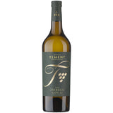 Eine Flasche Tement Ried Zieregg Kapelle Sauvignon Blanc Südsteiermark DAC 2022 Weißwein von Tement, mit einem dunkelgrünen und goldenen Etikett.
