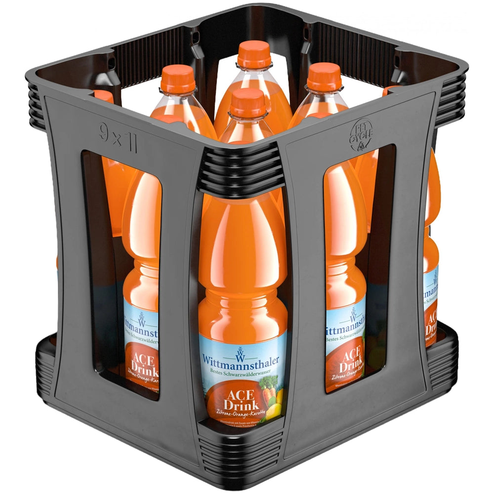 Neun 1-Liter-Flaschen „Wittmannsthaler ACE Orange Mango“, praktisch verpackt in einer PET-Kiste, bieten eine erfrischende ACE-Geschmacksmischung – ideal für alle, die Lust auf ein tropisches Getränk der renommierten Marke Wittmannsthaler haben.
